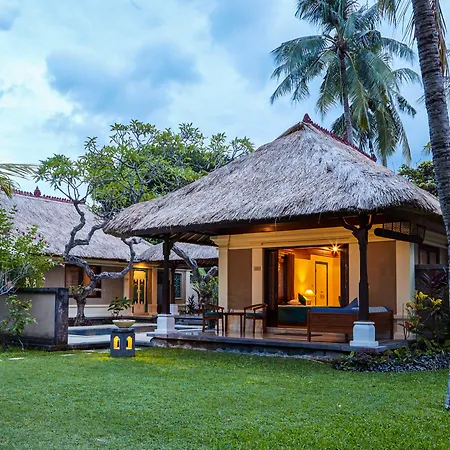 Puri Bagus Lovina Hotel Exterior photo