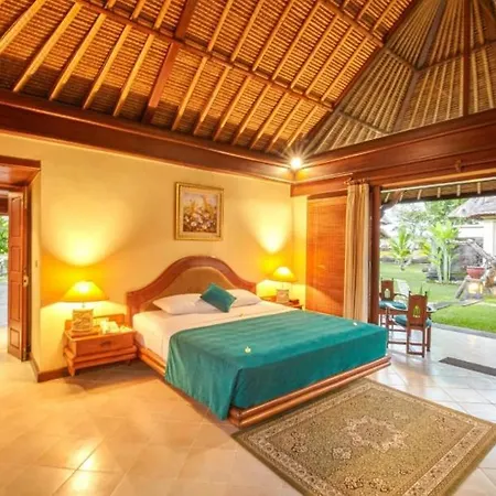 Puri Bagus Lovina Hotel Exterior photo