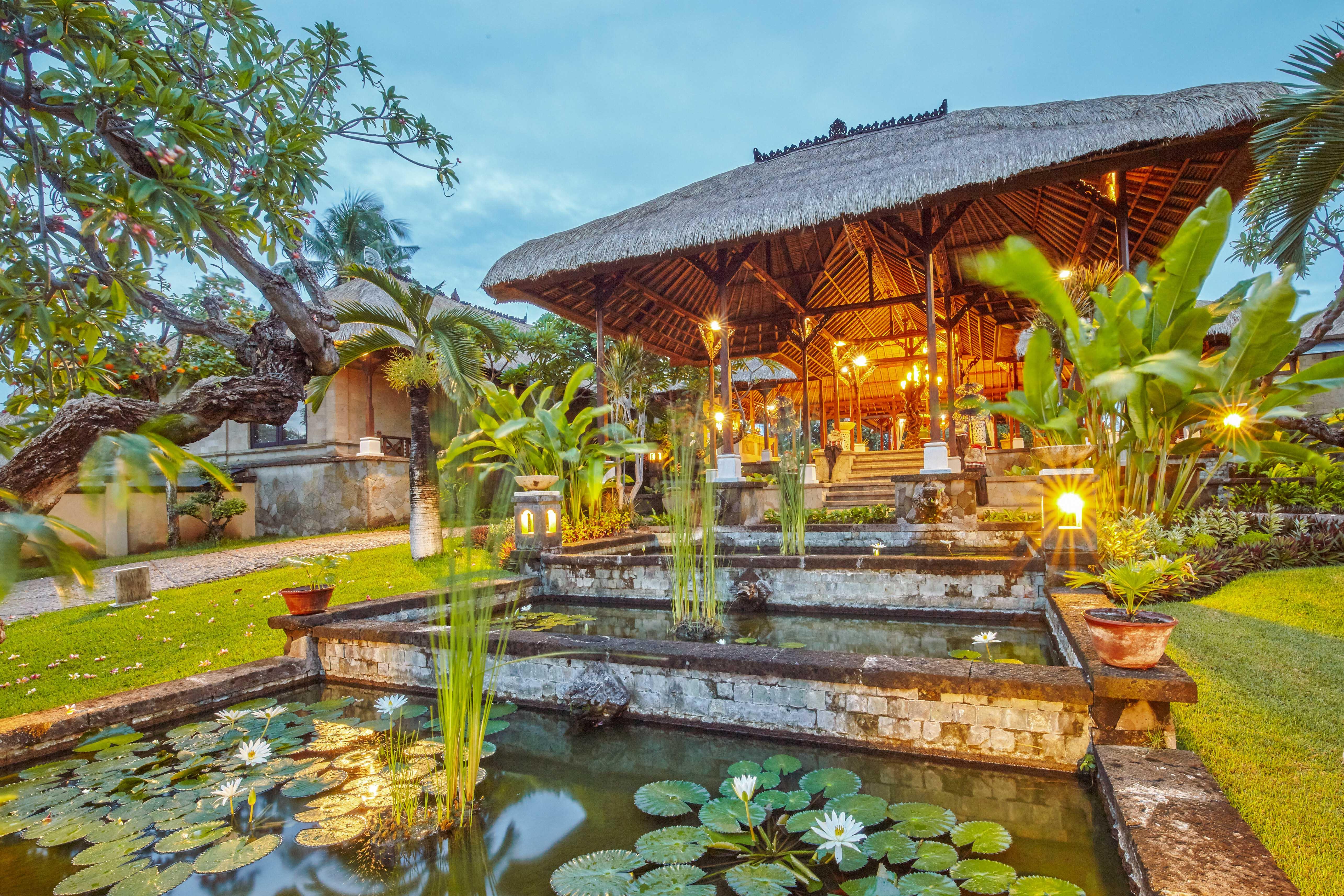 Puri Bagus Resort 4*